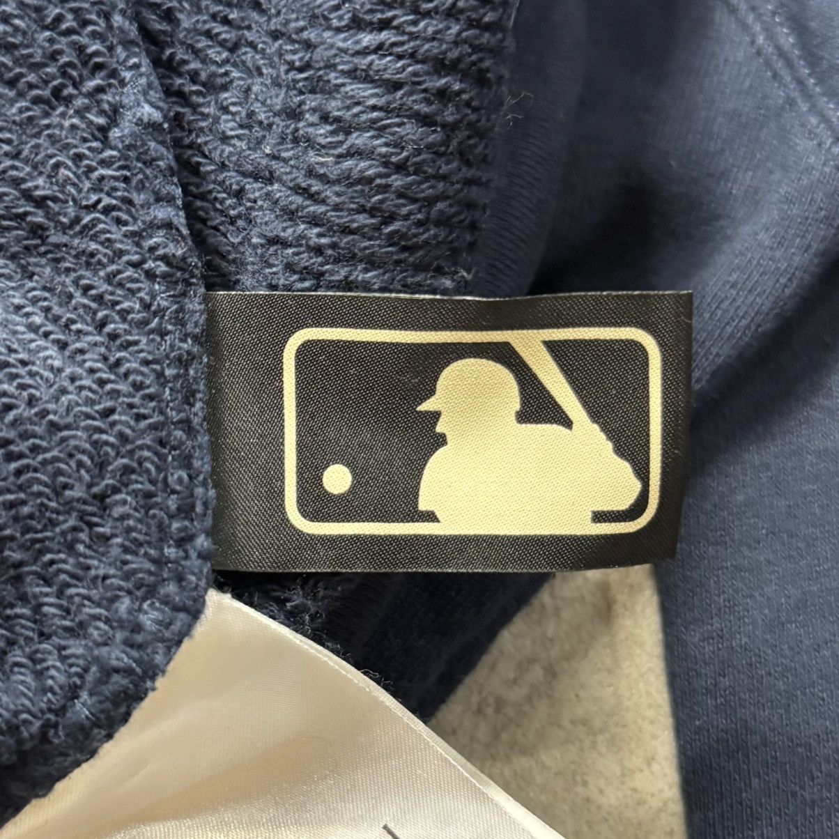 Gucci × MLB Gucci X MLB New York Yankees Zip Up Hoodie Size US L / EU 52-54 / 3 - 4 Thumbnail