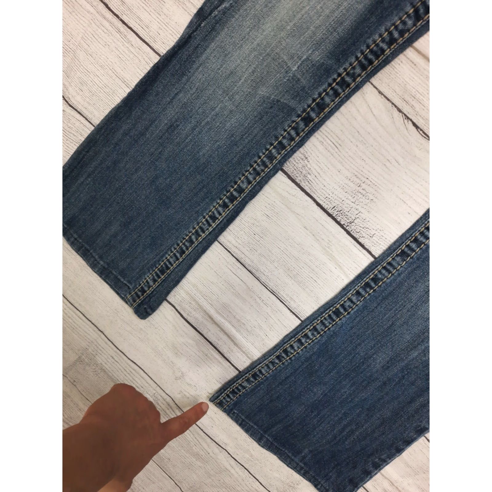 Silver Jeans Co. VINTAGE Silver Jeans Tuesday Slim Boot Stretch Jeans Women 26 28x28 Low Rise Blue Denim 5-Pocket Mens? Size 26" / US 2 / IT 38 - 7 Thumbnail