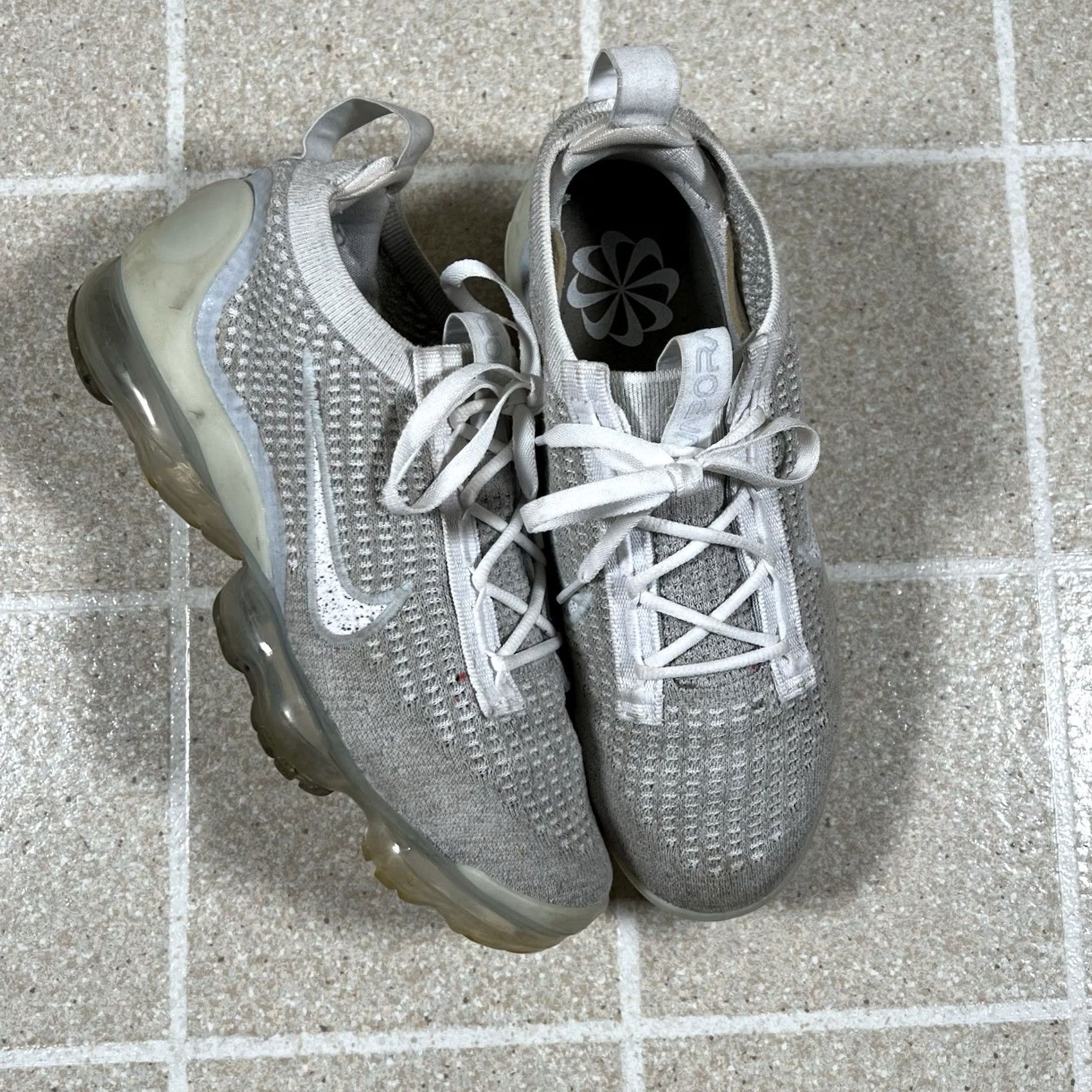 Nike Nike VaporMax 2021 Flyknit Sneakers Athletic Women Unisex Adults Sz 7.5 6 Shoes Gray Nike Air VaporMax 2021 Flyknit Pure Platinum Women's/Men's Shoes Size US 6 / IT 36 - 2 Thumbnail