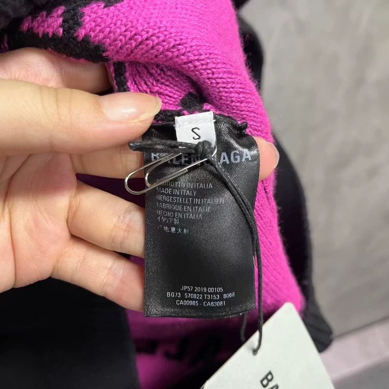 Balenciaga Balenciaga Black crew neck pullover long-sleeved sweater Size US S / EU 44-46 / 1 - 2 Thumbnail