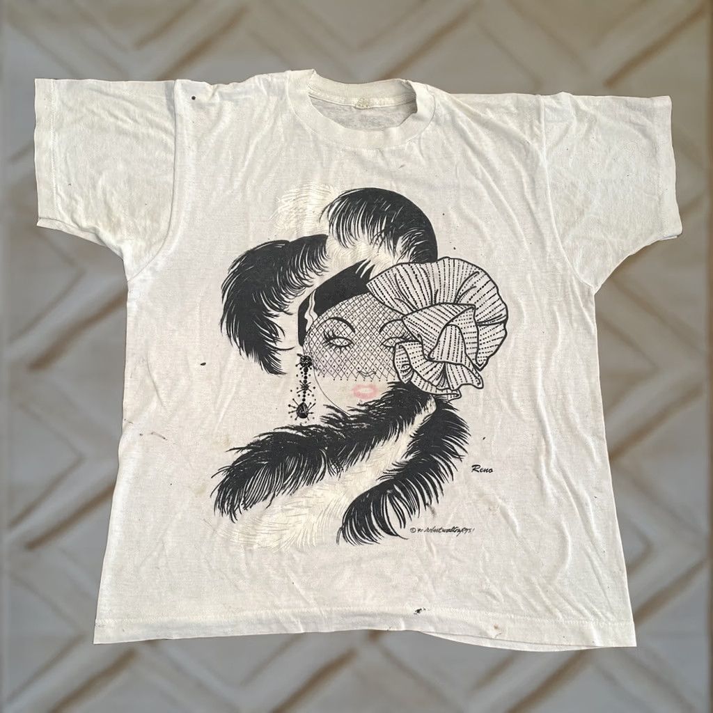Vintage VINTAGE Destination T-shirt L Women White Feathers Art Distressed Reno, NV L Mens Womens Boys Girls Size L / US 10 / IT 46 - 1 Thumbnail