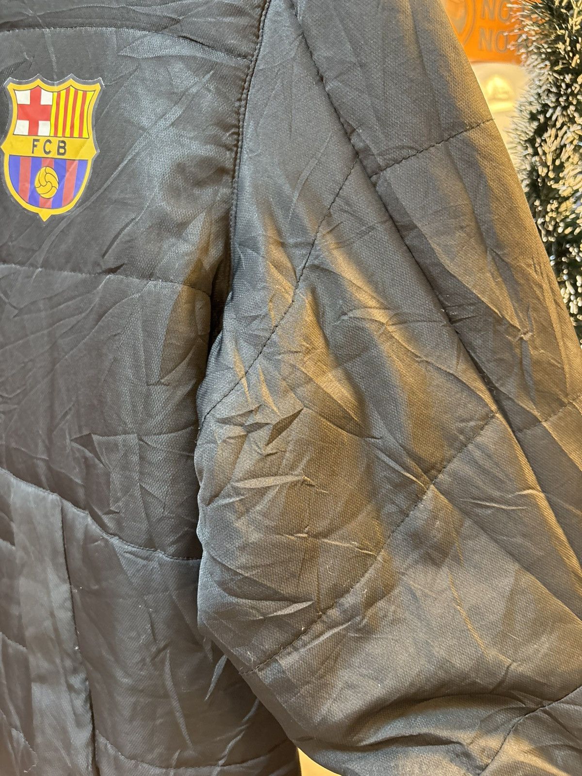 Nike Vintage Y2K FC Barcelona Puffer Jacket Size US XXL / EU 58 / 5 - 14 Thumbnail