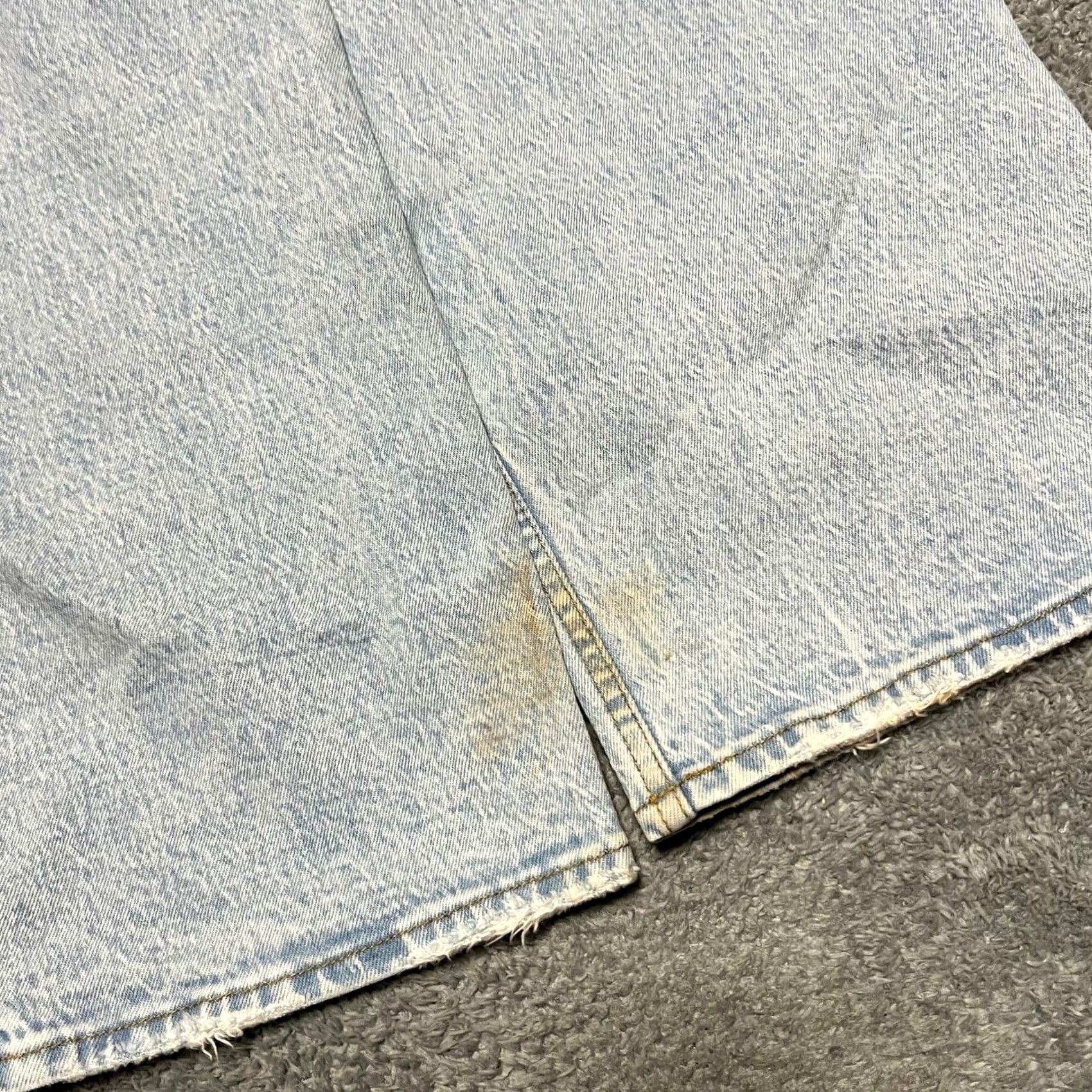 Abercrombie & Fitch VINTAGE Abercrombie & Fitch Jeans Womens 30 30x31 90s Relaxed High Rise Light Blue Regular Womensstaining at ankles Size 30" / US 8 / IT 44 - 2 Thumbnail