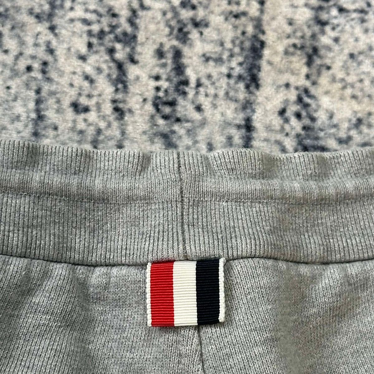 Thom Browne THOM BROWNE STRIPED SHORT PANTS Size US 38 / EU 54 - 7 Thumbnail