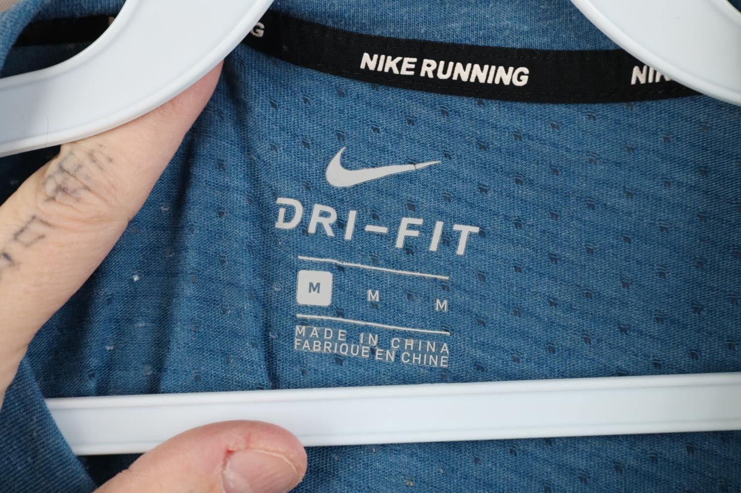 Nike Nike Running Breathe 365 Mesh Short Sleeve T-Shirt Size US M / EU 48-50 / 2 - 5 Thumbnail