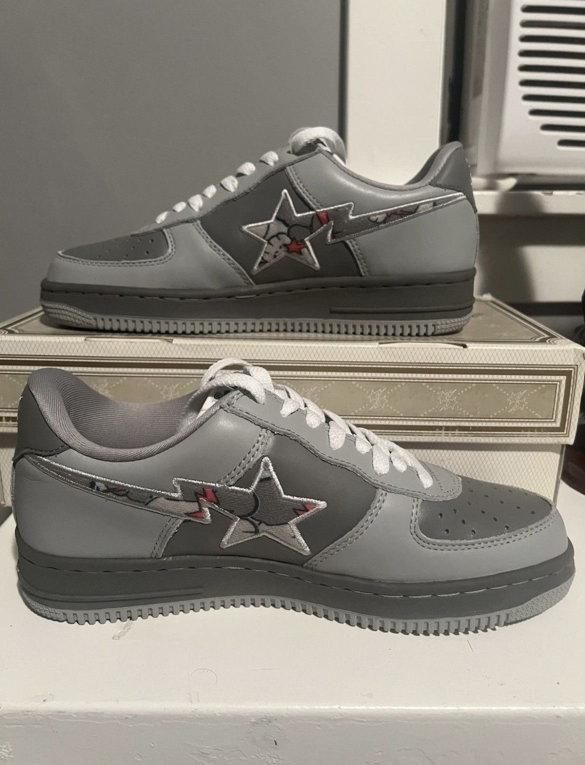Bape × Kaws RARE OG 2005 A BATHING APE X KAWS BAPESTA Size US 8 / EU 41 - 2 Thumbnail