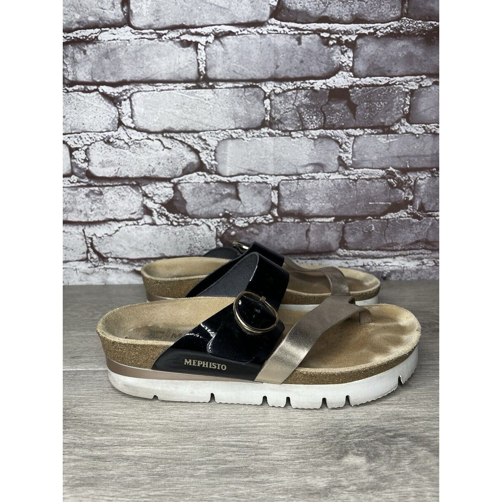 Mephisto Mephisto Silver Leather Black Patent Toe Strap Cork Wedge Sa Size US 8 / IT 38 - 18 Thumbnail