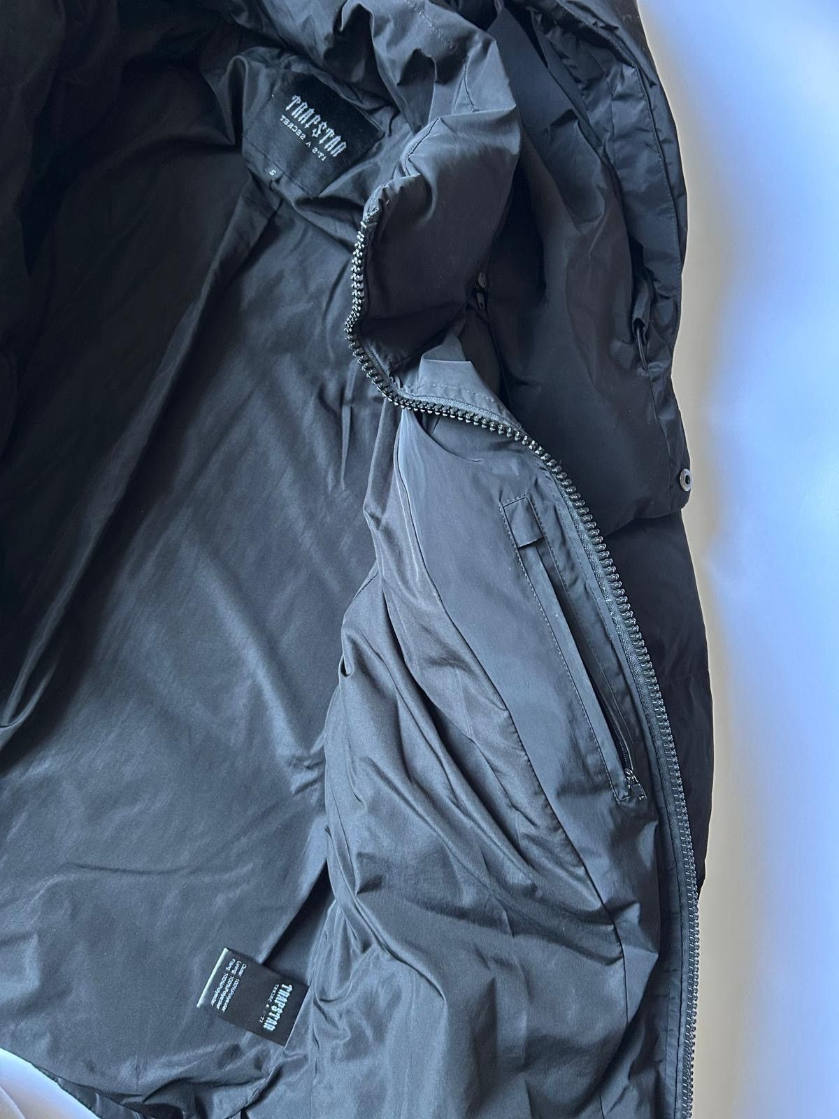 Trapstar London Trapstar Irongate Detachable Hooded Puffer Jacket - Black Size US S / EU 44-46 / 1 - 8 Thumbnail