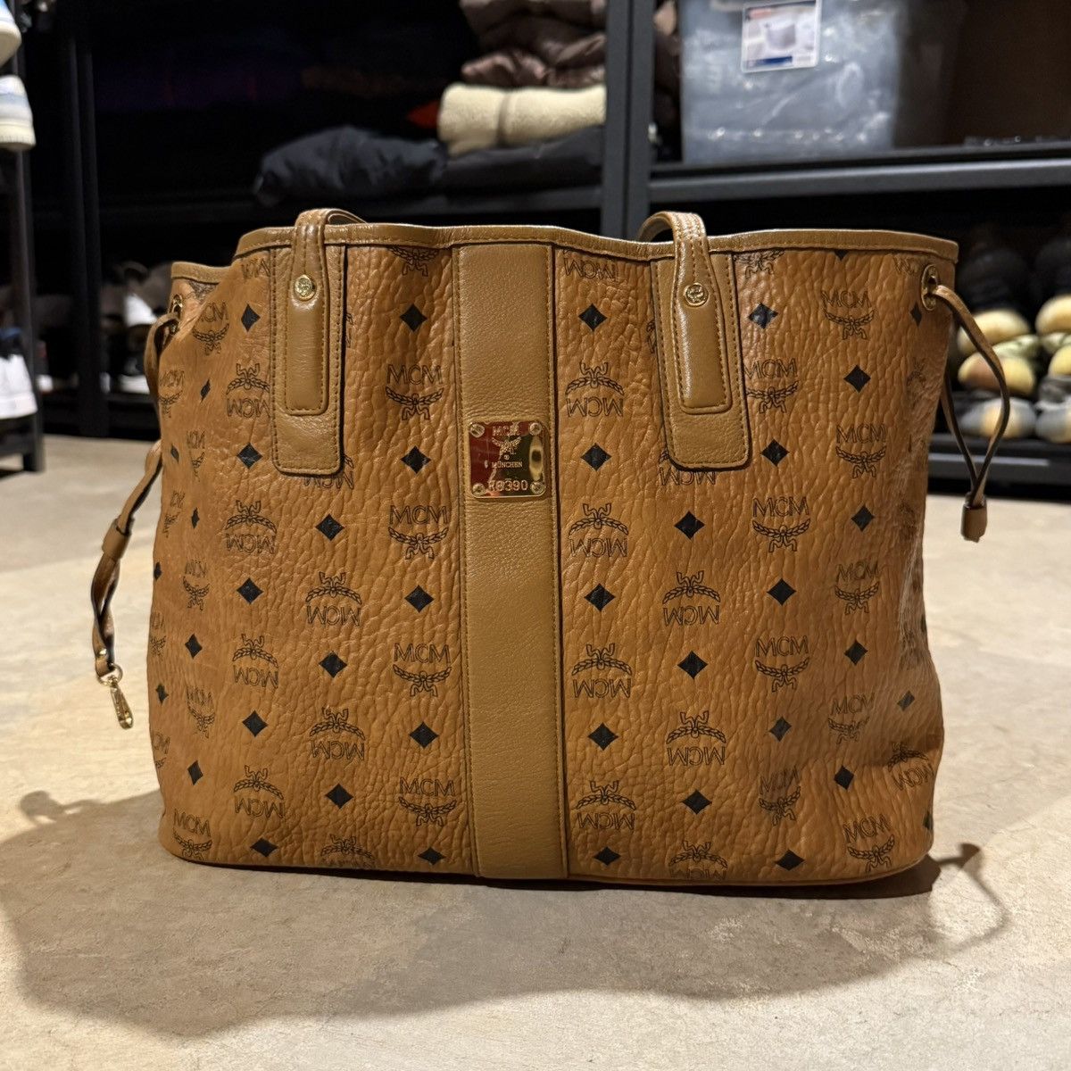 MCM MCM Visetos Liz Reversible Shopper Tote Cognac Medium Size ONE SIZE - 2 Thumbnail