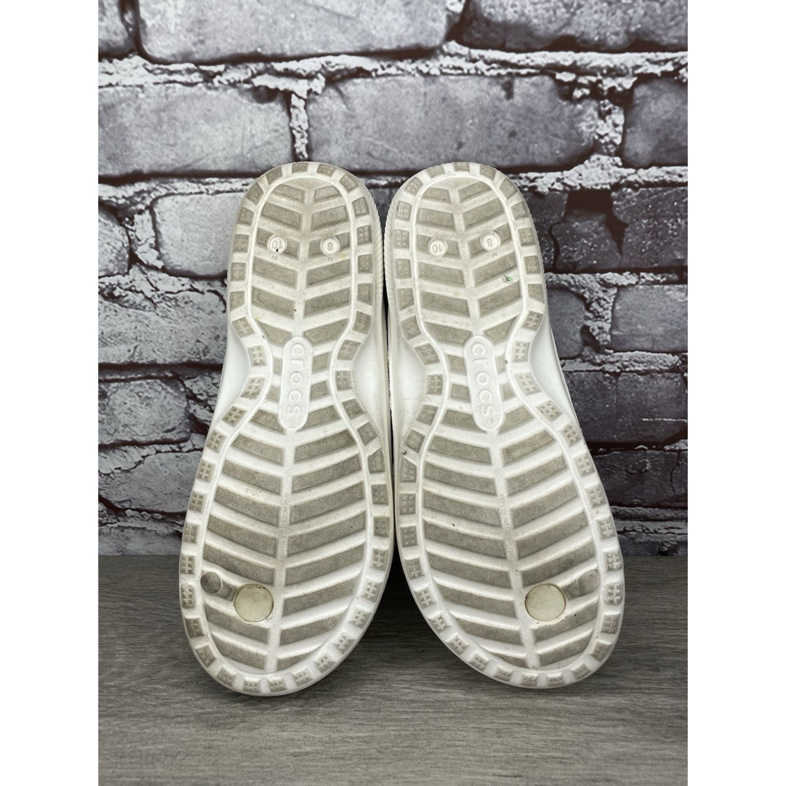 Crocs Crocs Iconic Comfort White Rubber Classic Thong Sandals Wome Size US 10 / IT 40 - 6 Thumbnail