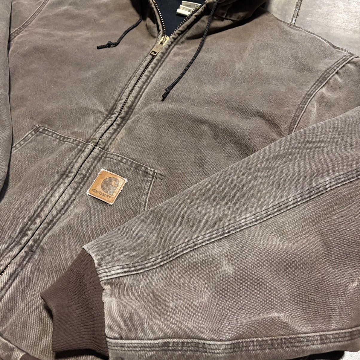 Carhartt Vintage Carhartt Hooded Jacket Workwear Canvas J168 CHT 90s Size US XL / EU 56 / 4 - 6 Thumbnail