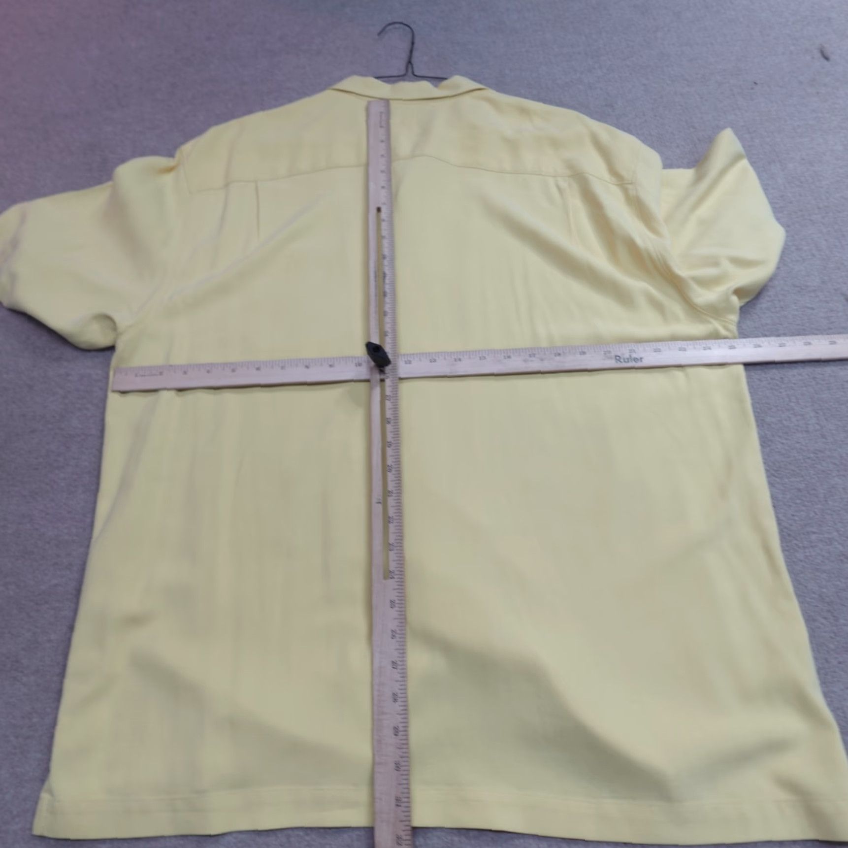 Tommy Bahama Tommy Bahama Shirt XL Yellow Solid Camp Collar Silk Short Sleeve Button-Up Mens Size US XL / EU 56 / 4 - 4 Thumbnail
