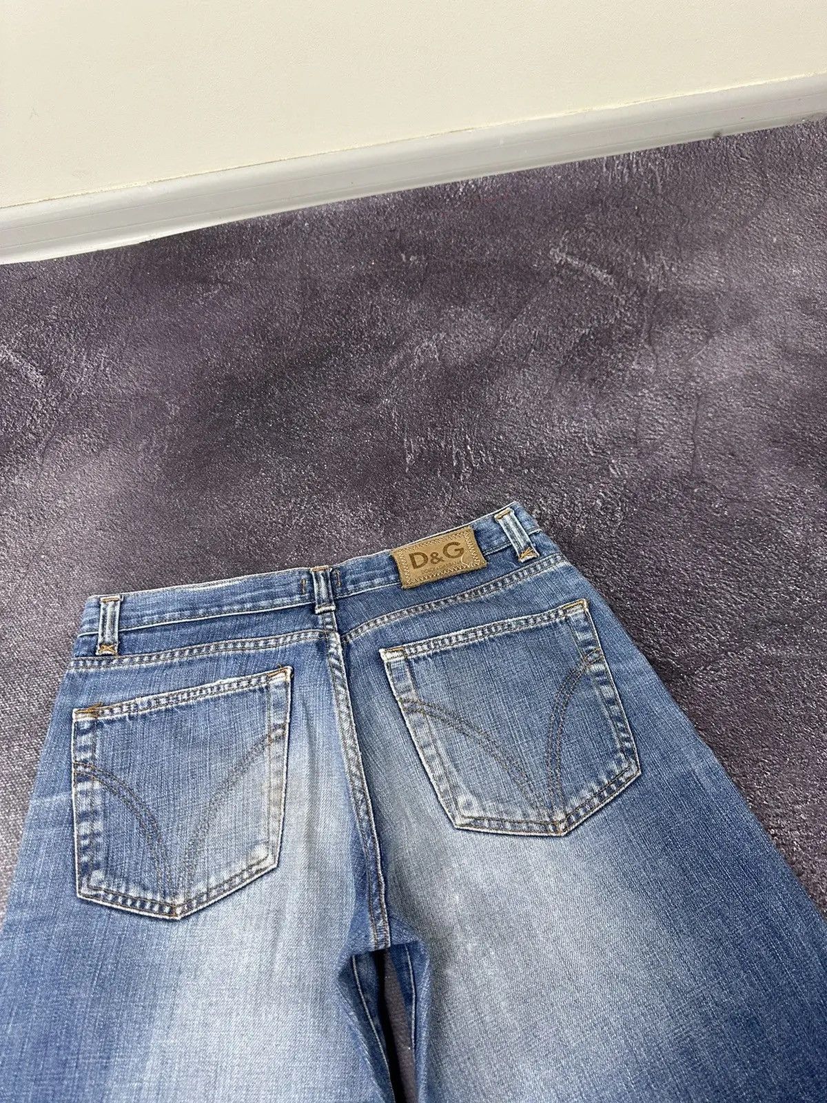 Dolce & Gabbana × Vintage Vintage Dolce & Gabbana Y2K Women's Distressed Denim Shorts Size 32" / US 10 / IT 46 - 3 Thumbnail