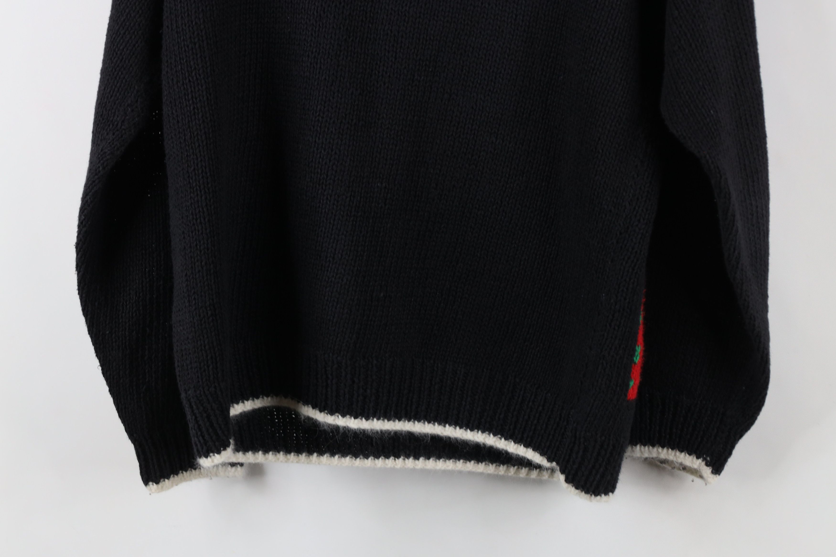 Vintage Vintage 90s Streetwear Hand Knit Christmas Bunny Sweater Size L / US 10 / IT 46 - 11 Thumbnail