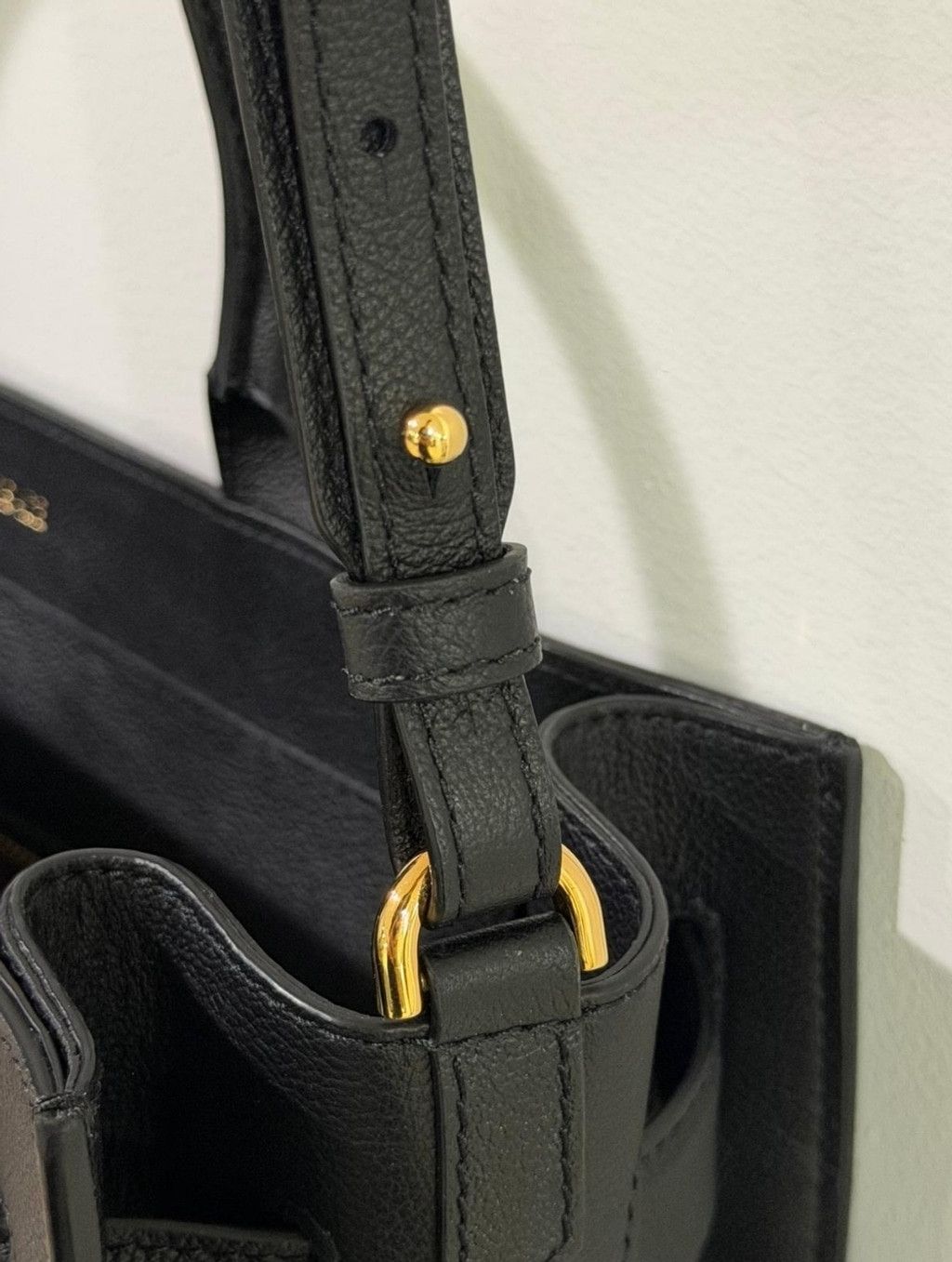 Versace Versace Medusa Large Tote Bag Black Leather Gold Hardware To Size ONE SIZE - 10 Thumbnail