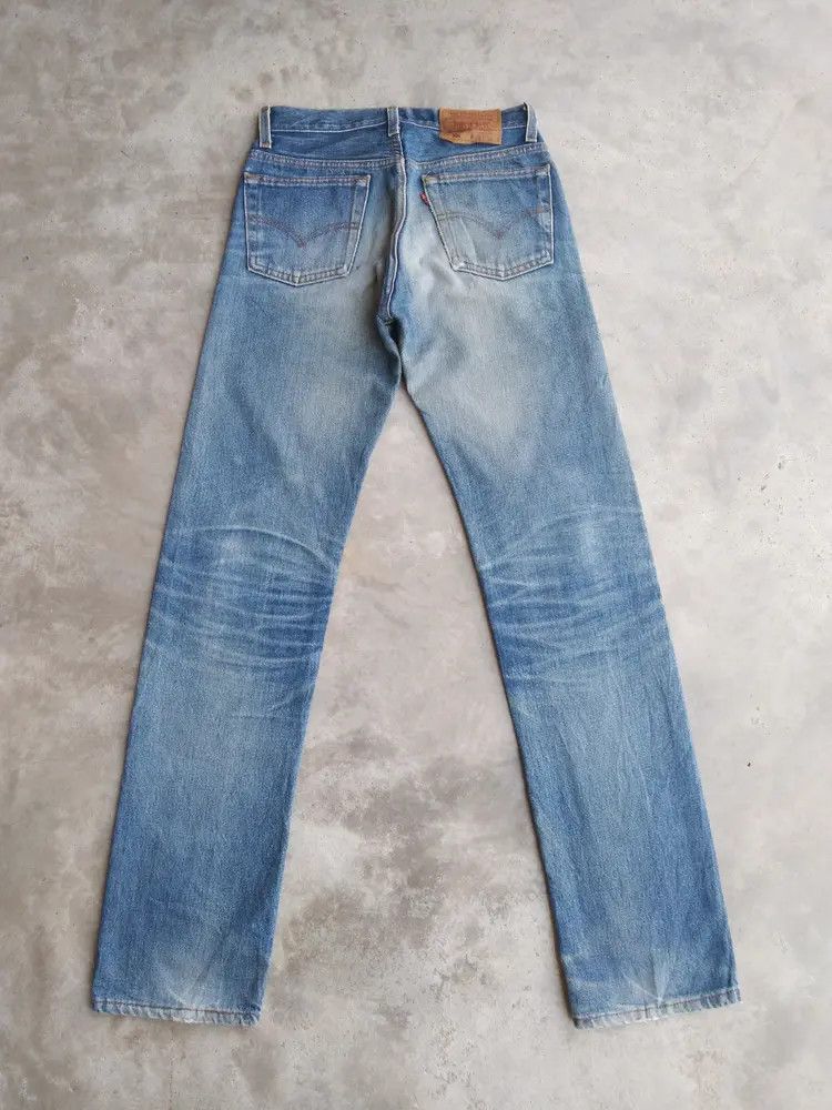 Levi's 90s Vintage Levi's 501 Made In USA Distressed Jeans 28x33 Size US 28 / EU 44 - 2 Thumbnail