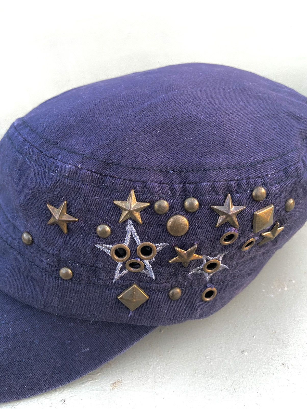 If Six Was Nine 2000s water ink ink show patrol hat studded star Size ONE SIZE - 3 Thumbnail