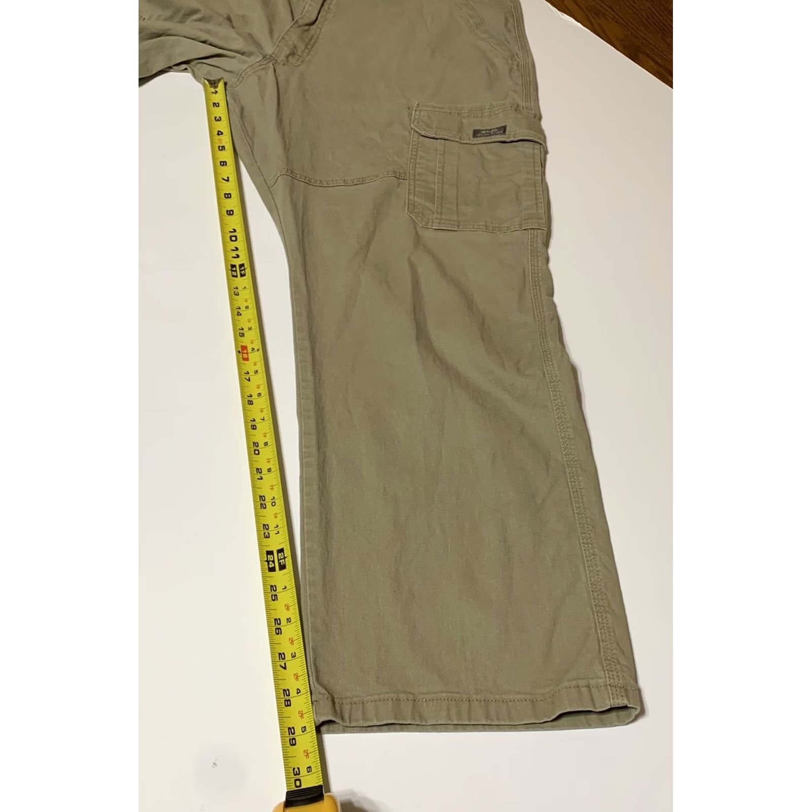 Wrangler Wrangler Pants Cargo Flat Front BeIGe 40x29 Men Relaxed Straight Leg Khaki Cargo Pants Size US 40 / EU 56 - 5 Thumbnail
