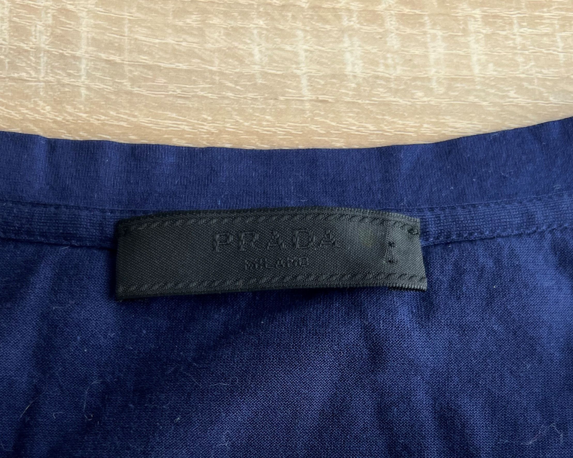 Prada PRADA MILANO BLACK LABEL TOP T-SHIRT BLUE WITH POCKET Size XL / US 12-14 / IT 48-50 - 4 Thumbnail