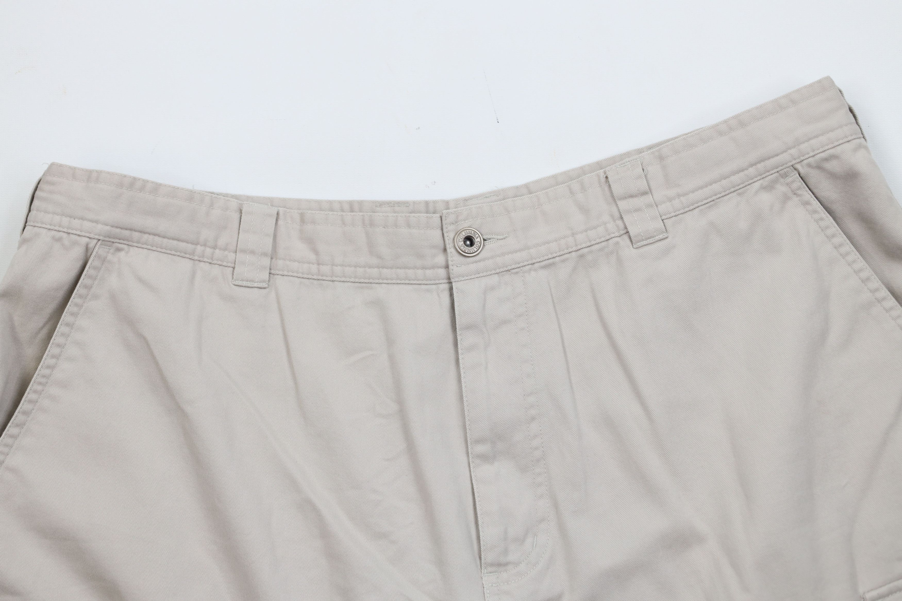 Columbia Vintage Columbia Spell Out Relaxed Cargo Shorts Beige Cotton Size US 38 / EU 54 - 2 Thumbnail