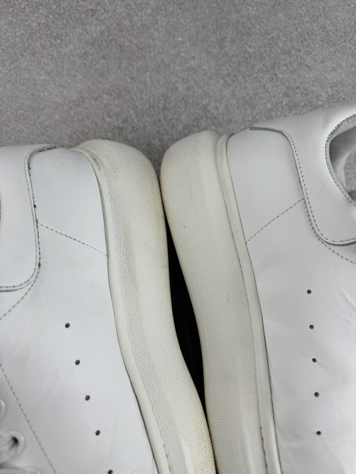 Alexander McQueen Alexander McQueen White Leather Sneakers Size 42 Size US 9 / EU 42 - 8 Thumbnail