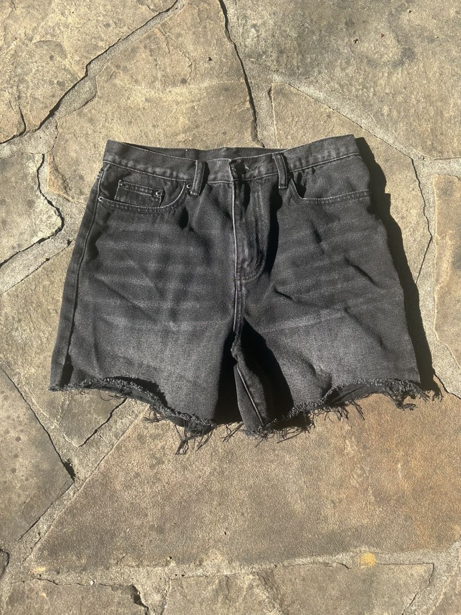 MNML Black Raw Hem Jorts Size US 31 - 1 Thumbnail