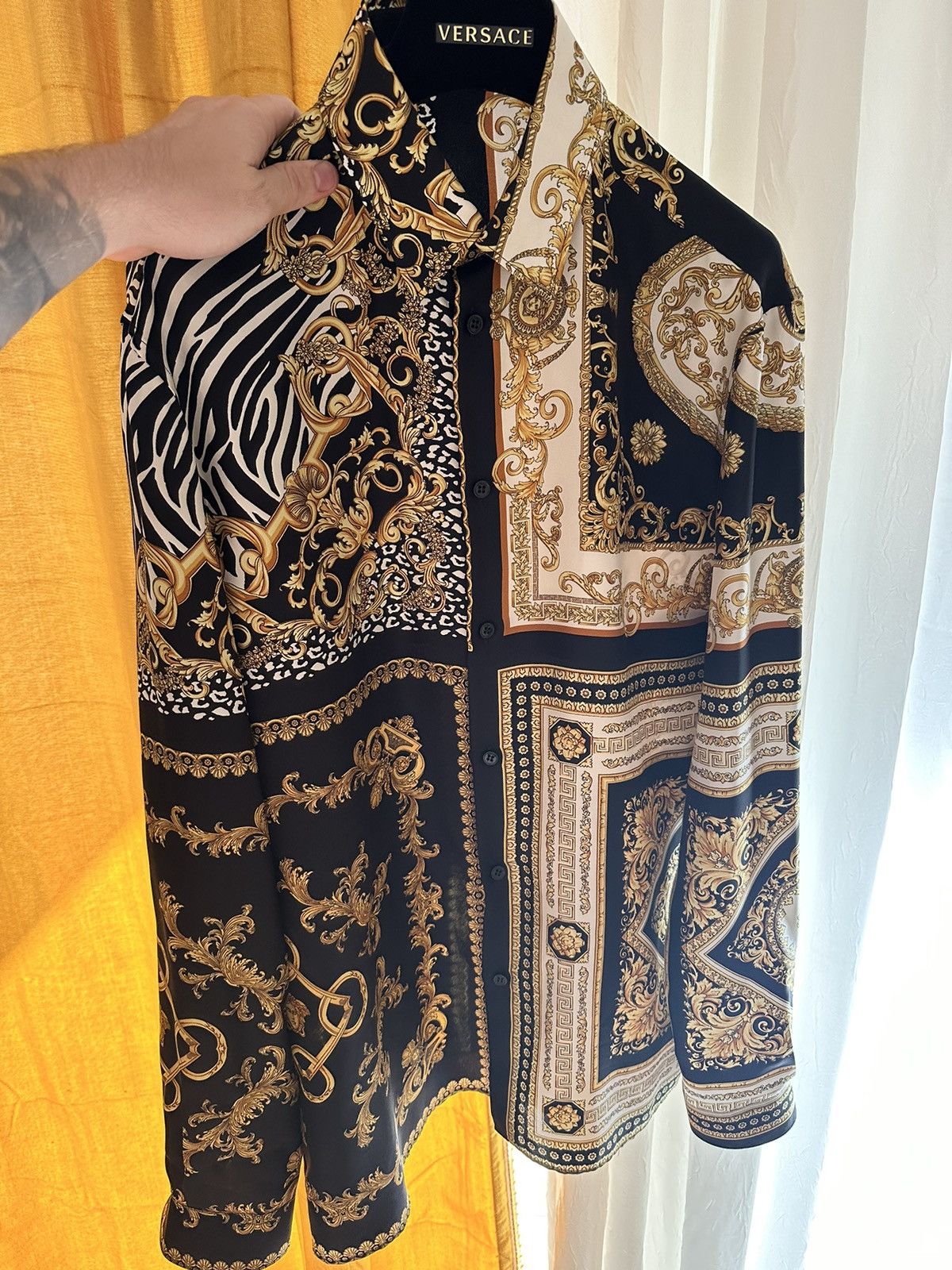 Versace Versace Signature Baroque Pattern Silk Button Down Shirt Size US S / EU 44-46 / 1 - 3 Thumbnail