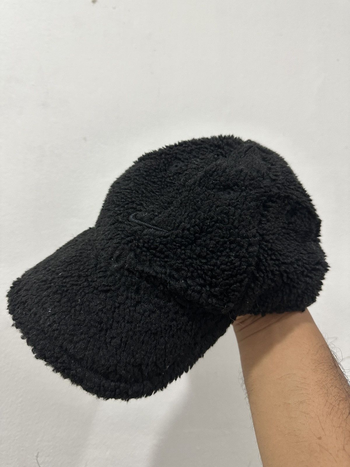 Nike Triple Black NIKE Sherpa Hat Size ONE SIZE - 1 Thumbnail