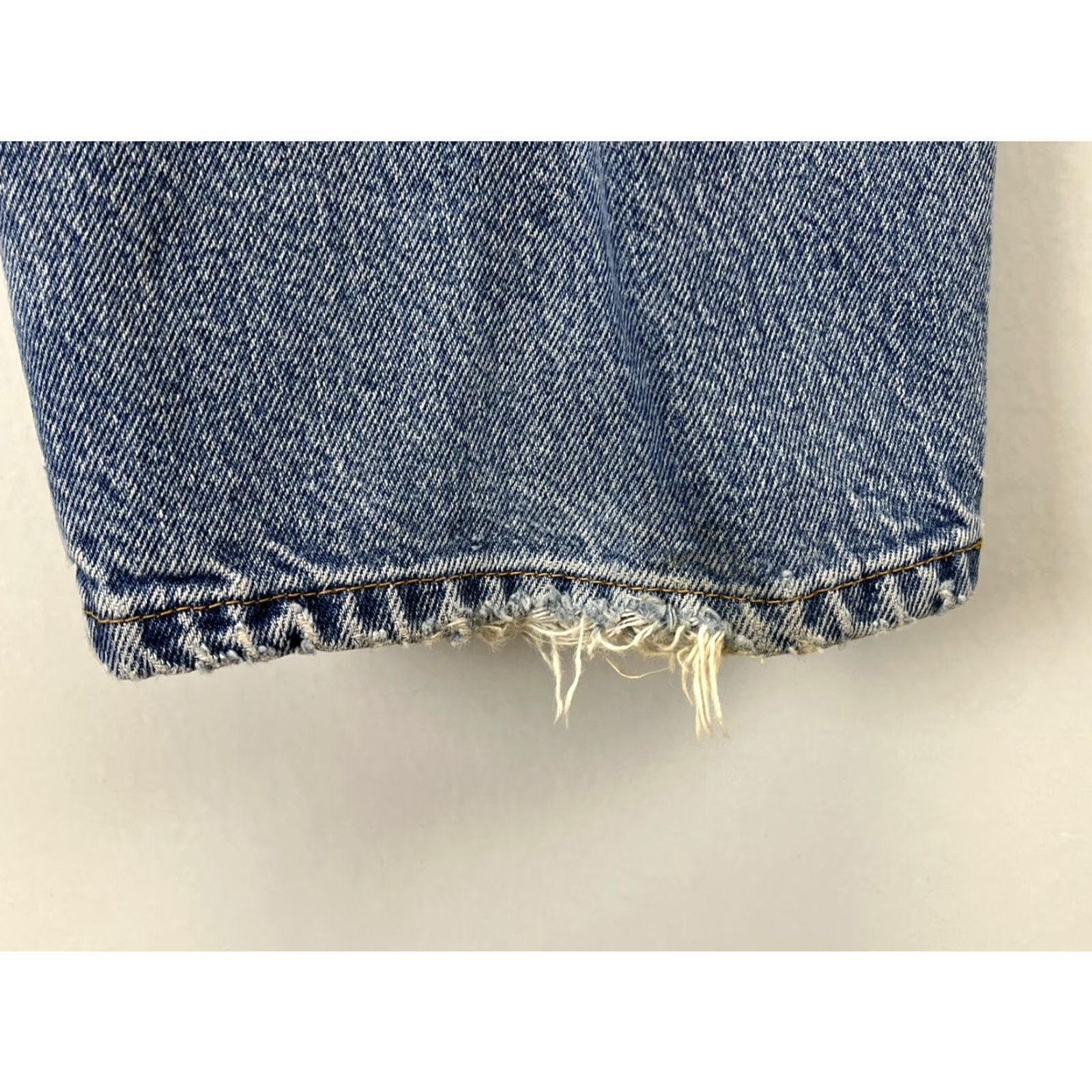 Levi's Mens Vintage Levi’s 505 Jeans Sz 36 X 30 READ 100% Cotton Levi's 505 Jeans Model Straight Style Cotton Blue Regular Men Size 36 Inseam 30 Size US 36 / EU 52 - 6 Thumbnail