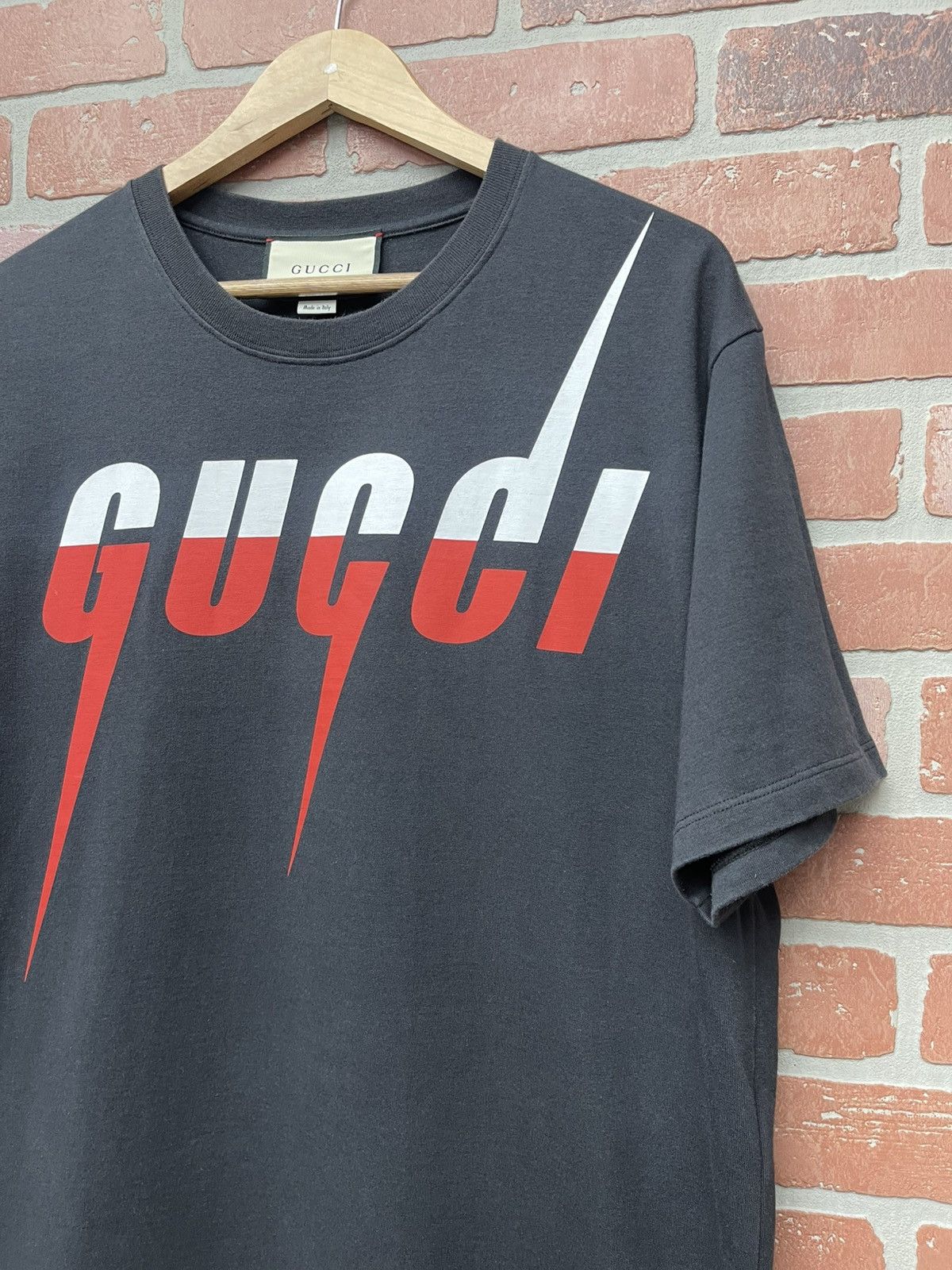 Gucci Size M - Gucci Blade Print Tee & Box Size US M / EU 48-50 / 2 - 6 Thumbnail