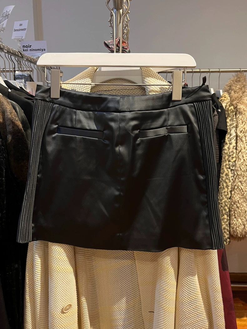 Prada Prada Sporty wrap-around half skirt Size 26" / US 2 / IT 38 - 8 Thumbnail