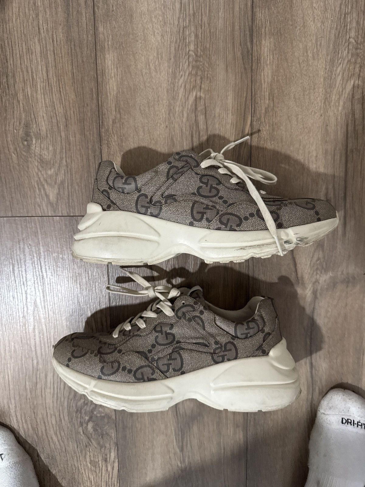 Gucci Gucci 100 ‘Beige Monogram’ Size US 8 / EU 41 - 5 Thumbnail