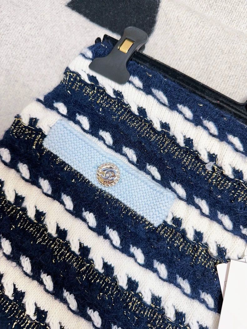 Chanel CHANEL Blue White Stripe Knit Mini Skirt Size 28" / US 6 / IT 42 - 3 Thumbnail
