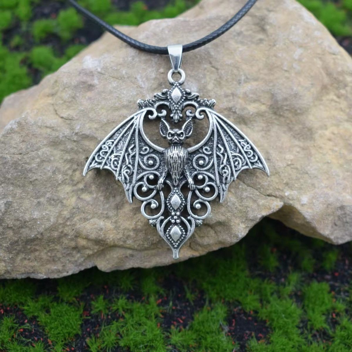 Jewelry Gothic Vampire Bat Necklace Size ONE SIZE - 10 Thumbnail