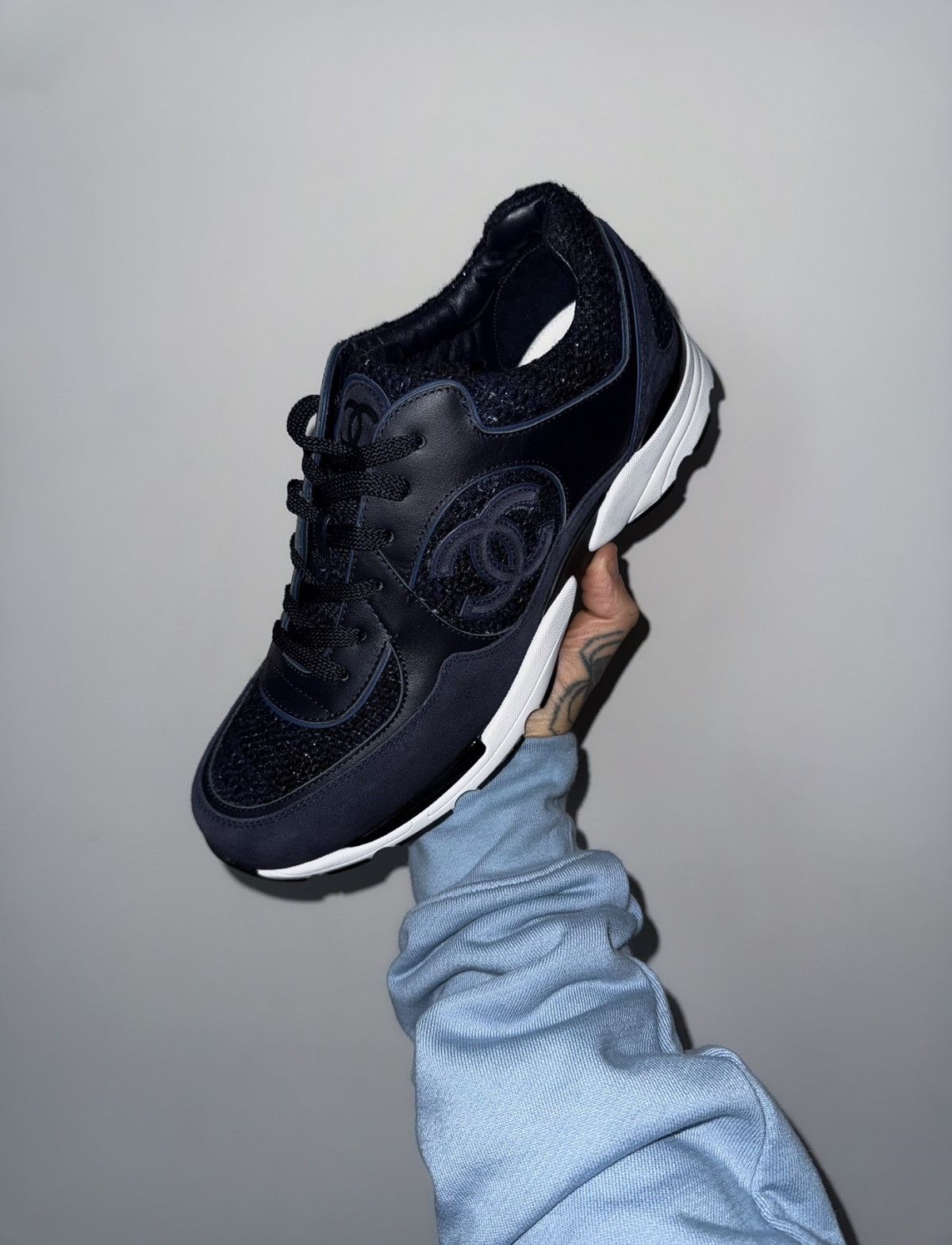 Chanel Chanel suede cc sneakers Size US 11 / EU 44 - 3 Thumbnail