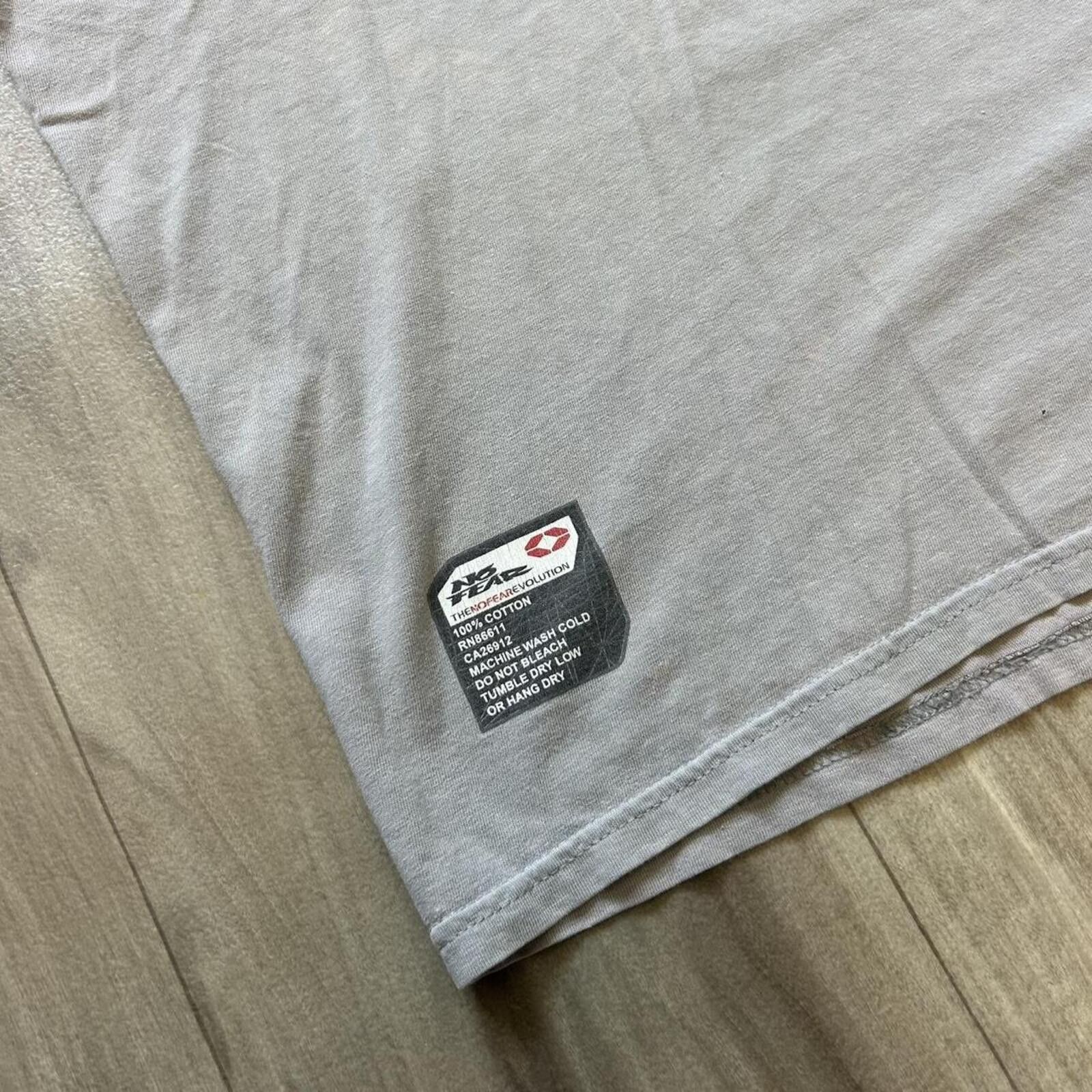 No Fear Vintage No Fear Graphic Surf Skate t shirt size L Size US L / EU 52-54 / 3 - 3 Thumbnail