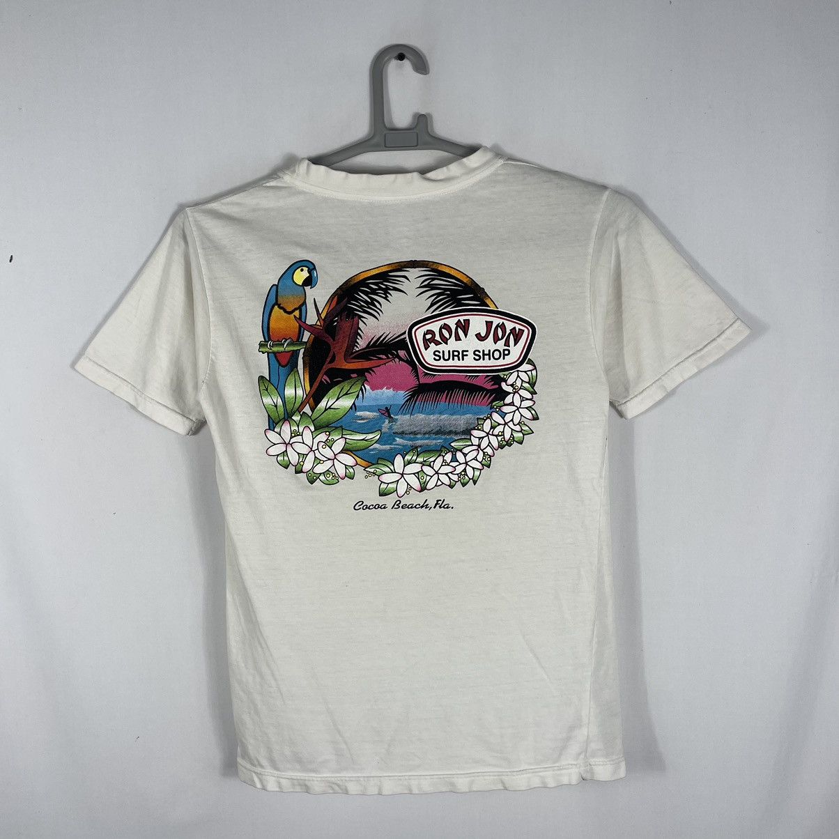 Ron Jon Surf Shop × Vintage 🔥OG🔥Vintage Ron Jon Surf Shop Big Logo Parrot Pocket Tee Size US S / EU 44-46 / 1 - 1 Thumbnail