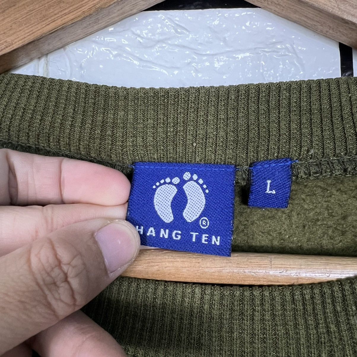 Hang Ten Vintage HANG TEN Small Logo Crewneck Sweatshirt #3989-C182 Size US L / EU 52-54 / 3 - 9 Thumbnail