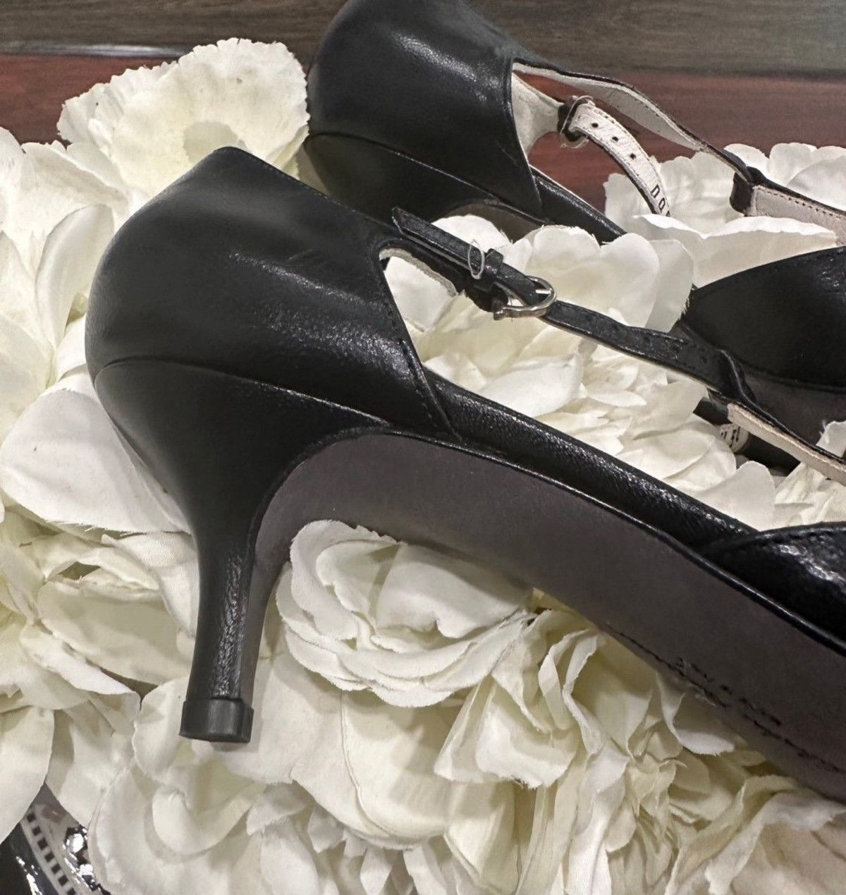 Salvatore Ferragamo Salvatore Ferragamo Woven SlingBack Heels size 7”5 Size US 7.5 / IT 37.5 - 8 Thumbnail