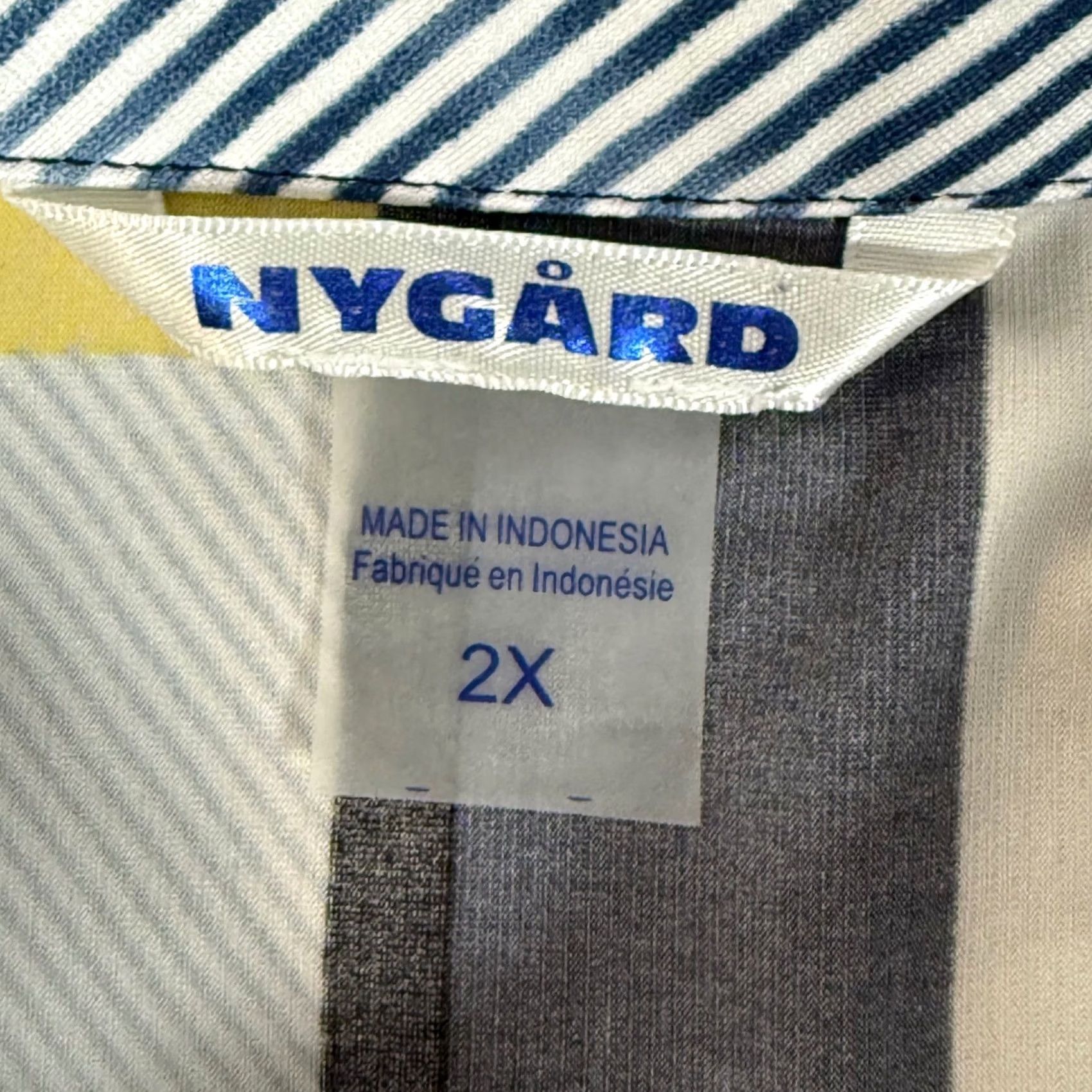 Vintage VINTAGE NYGARD Womens 2X Striped Geometric Print Button Front Shirt Roll Tab Sleeve Chic Size XXL / US 16-18 / IT 52-54 - 5 Thumbnail