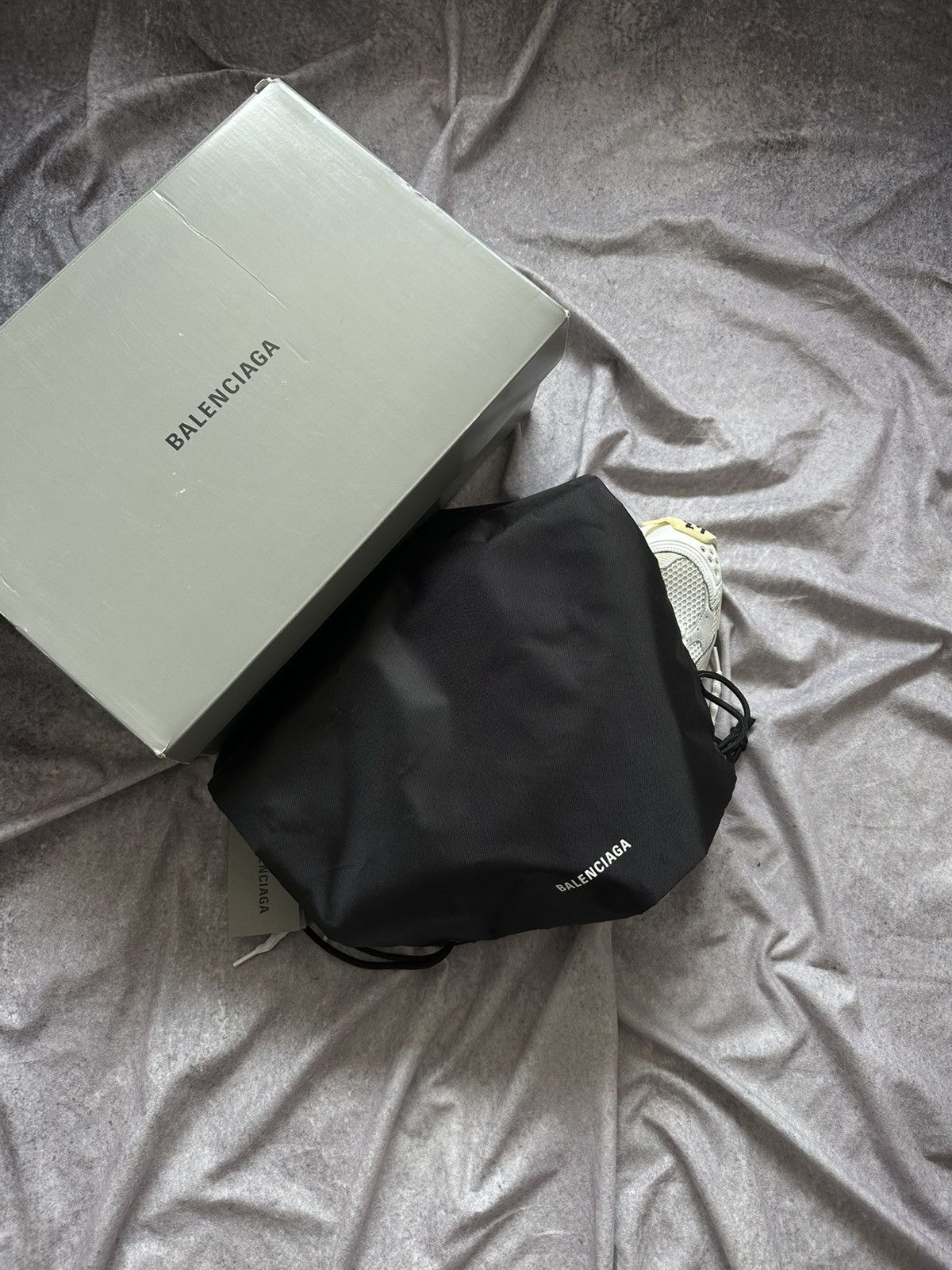 Balenciaga Balenciaga Runner Leathe Free White Sneakers Shoes Size US 10 / EU 43 - 17 Thumbnail