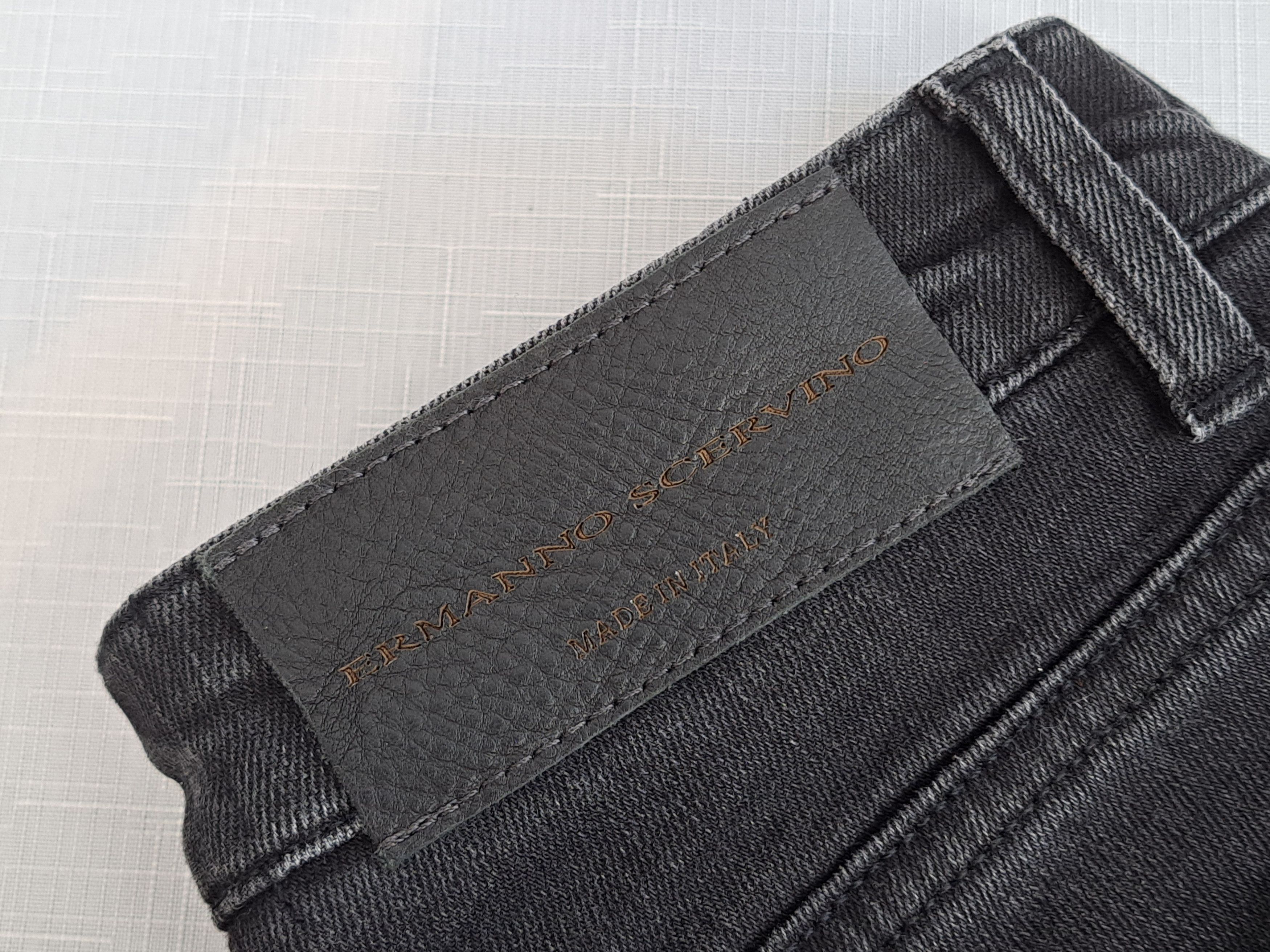 Ermanno Scervino Ermanno Scervino embroidered dragon slim jeans. Size 38IT Size 26" / US 2 / IT 38 - 10 Thumbnail