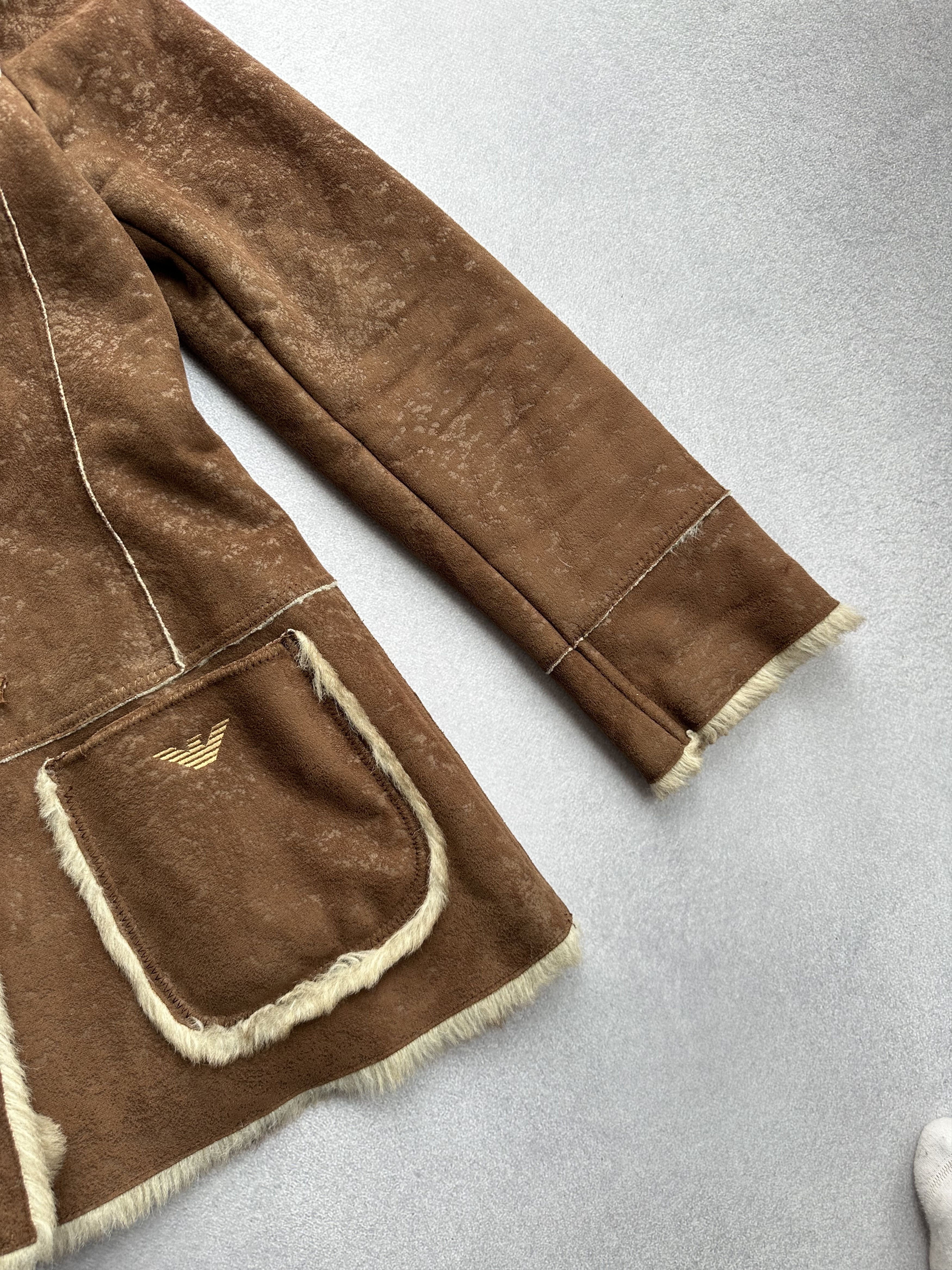 Armani × Japanese Brand × Vintage Vintage Armani Jeans Sheepskin Fur Woman Jacket Size M / US 6-8 / IT 42-44 - 4 Thumbnail