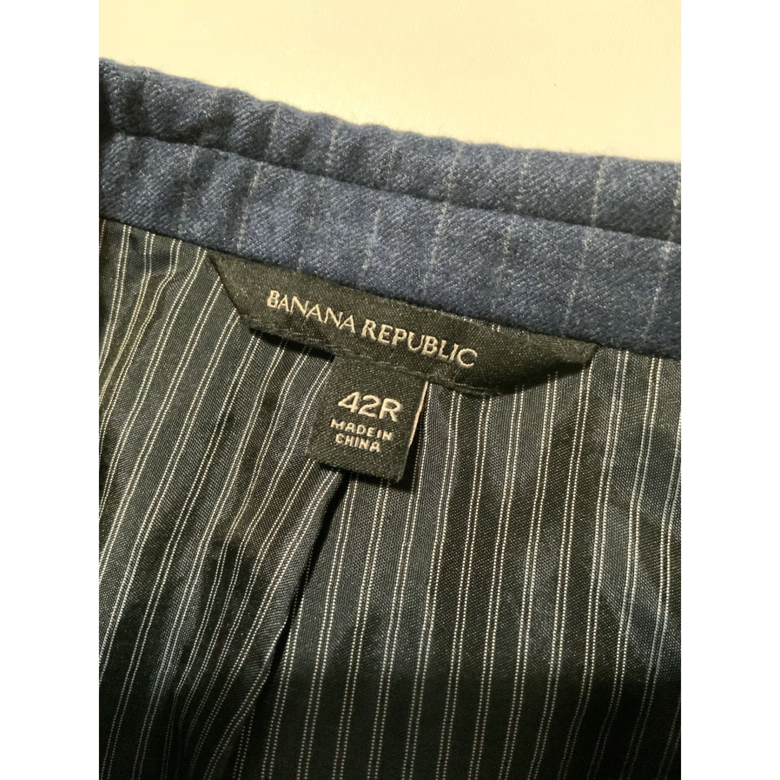 Banana Republic VINTAGE Banana Republic Marzotto Striped Wool Navy Blue Sportscoat Blazer Jacket Sz. 42R Men Blazer Navy Striped Wool 42R Mens Jacket Size 42R - 4 Thumbnail