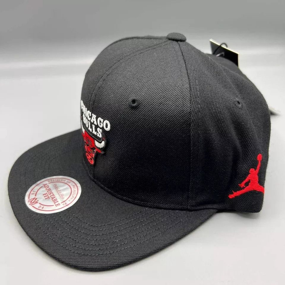 Mitchell & Ness Air Jordan x Chicago Bulls Hat Men Mitchell & Ness Snap Back Size ONE SIZE - 8 Thumbnail