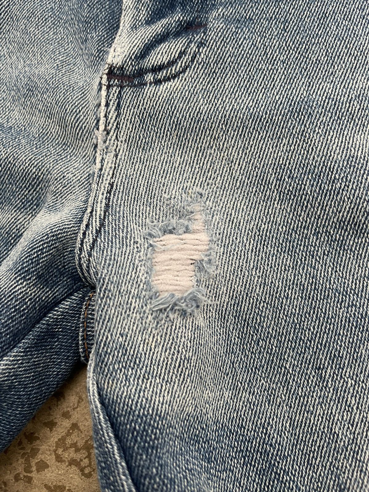 Wrangler Vintage Wrangler USA Distressed Denim Size US 35 - 3 Thumbnail