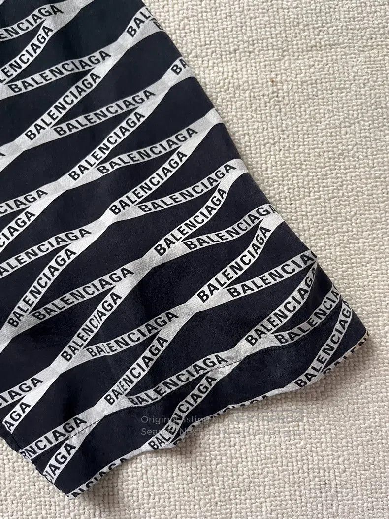 Balenciaga Balenciaga size 34 Men's Shirt Size US S / EU 44-46 / 1 - 3 Thumbnail