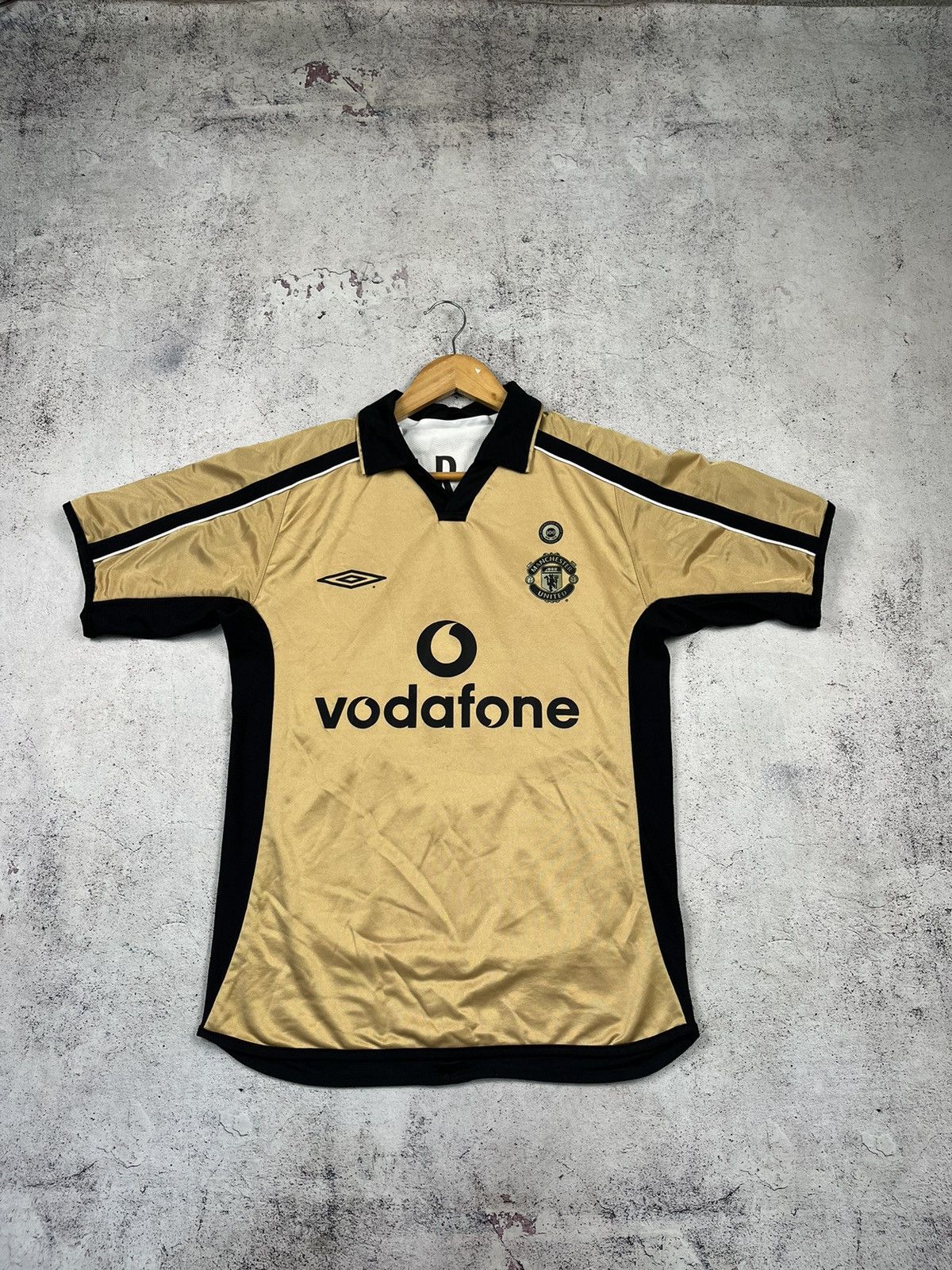 Umbro MANCHESTER UNITED 2001/2002 SOCCER JERSEY UMBRO 5 VERON Sz S Size US S / EU 44-46 / 1 - 9 Thumbnail