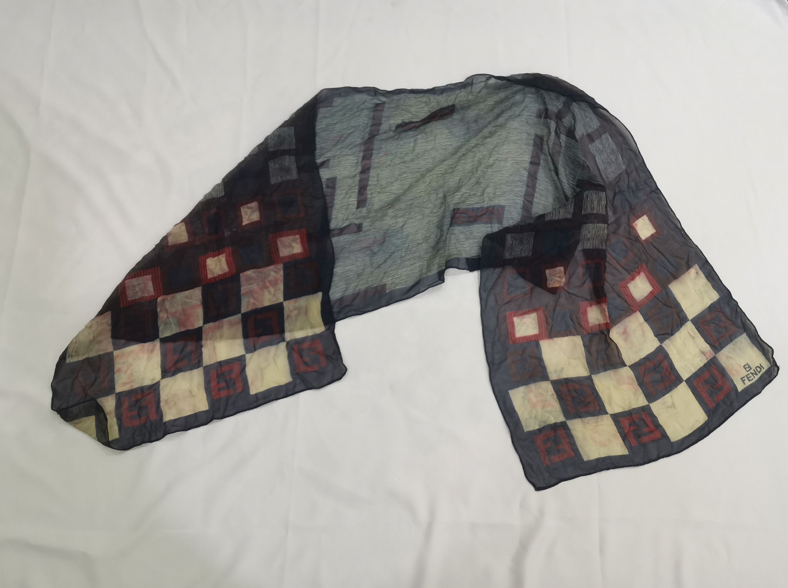 Fendi × Vintage Rare distressed Fendi scarves nice design Size ONE SIZE - 1 Thumbnail