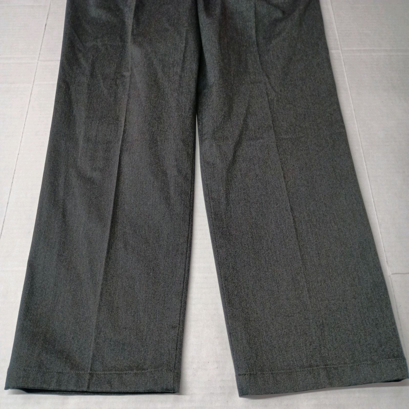 Dockers Dockers Signature Khakis Mens 36x34 Gray Relaxed Fit Pleated Size US 36 / EU 52 - 3 Thumbnail